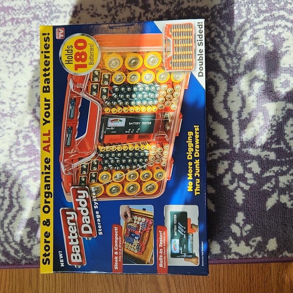 NWOT Battery Daddy - Battery Organizer Storage Case with Tester